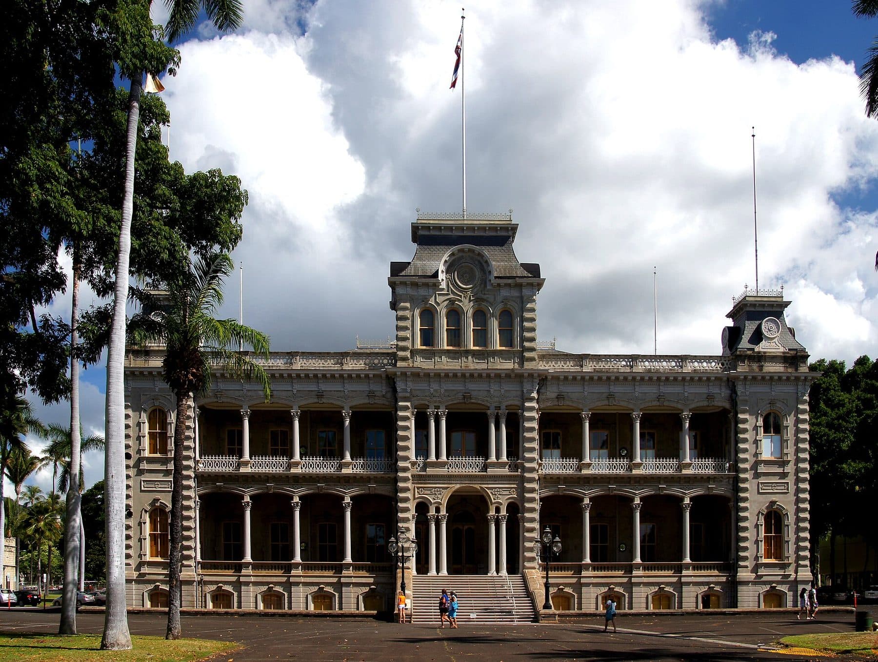 ʻIolani Palace in downtown Honolulu