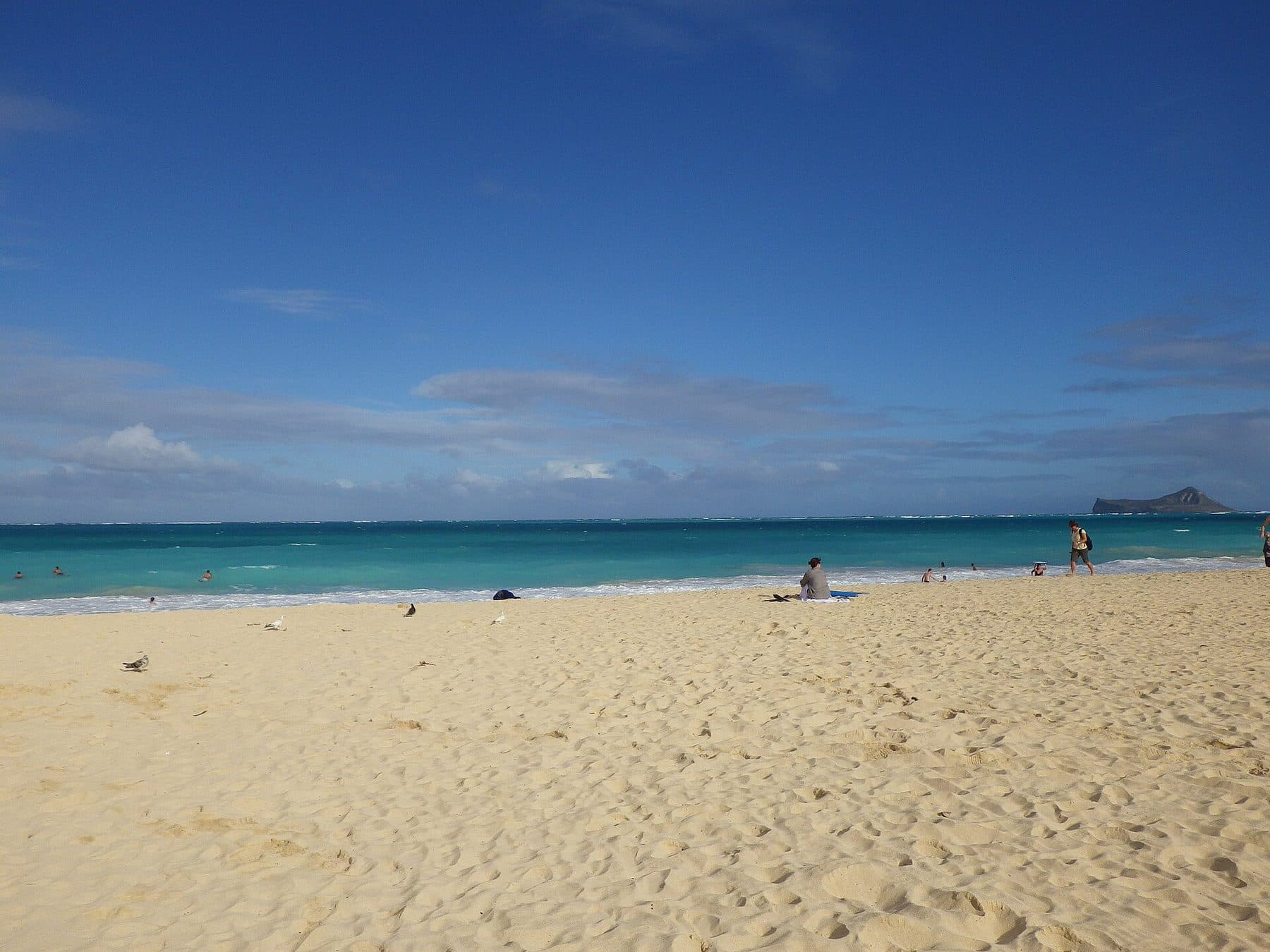 Waimānalo Beach looking toward Mānana (Rabbit) Island and Makapuʻu Point