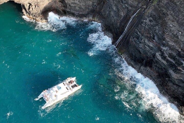 Nā Pali Sunset Dinner Cruise (Holo Holo) (tour photo)