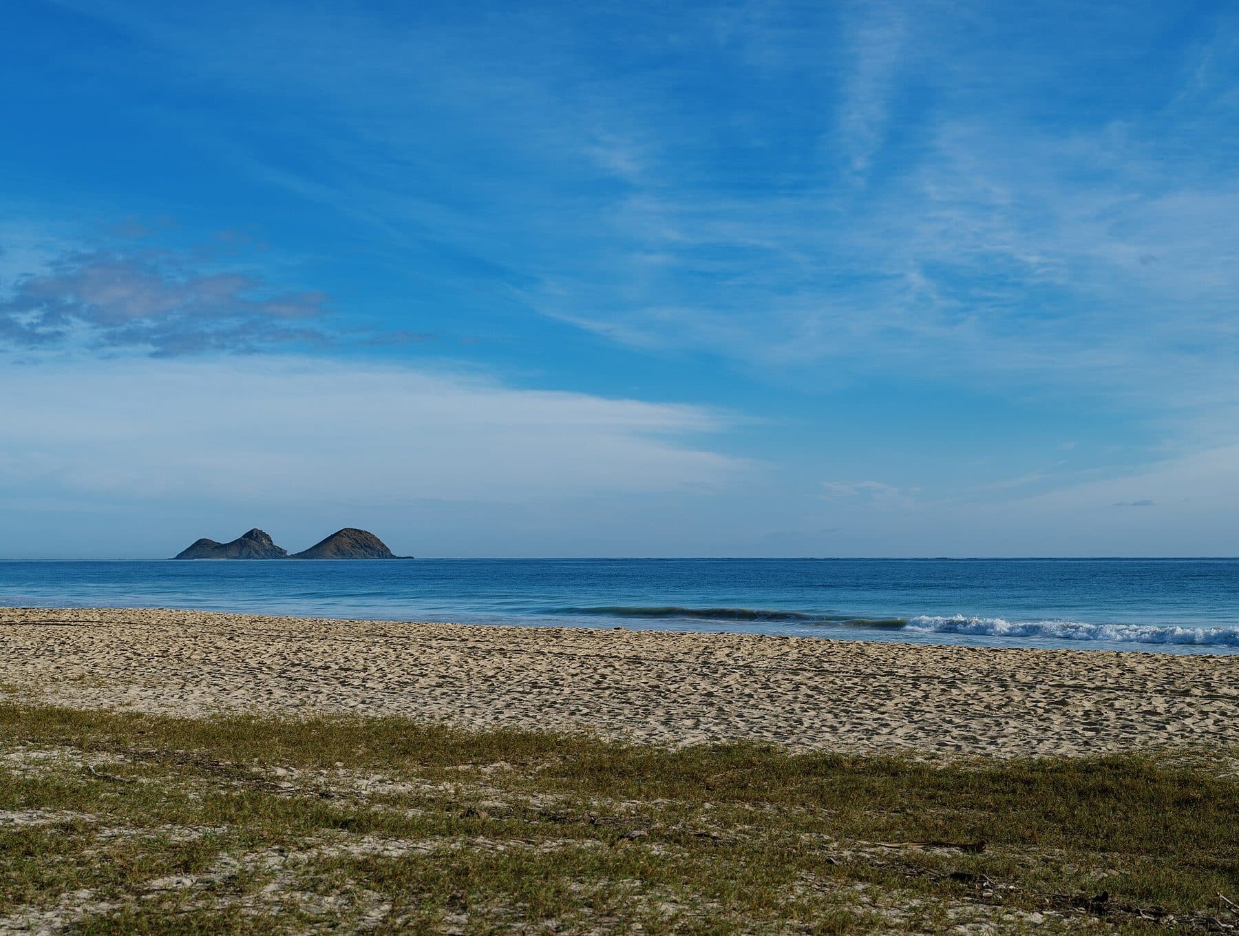 Nā Mokulua seen from Bellows Field Beach Park on Waimānalo Bay