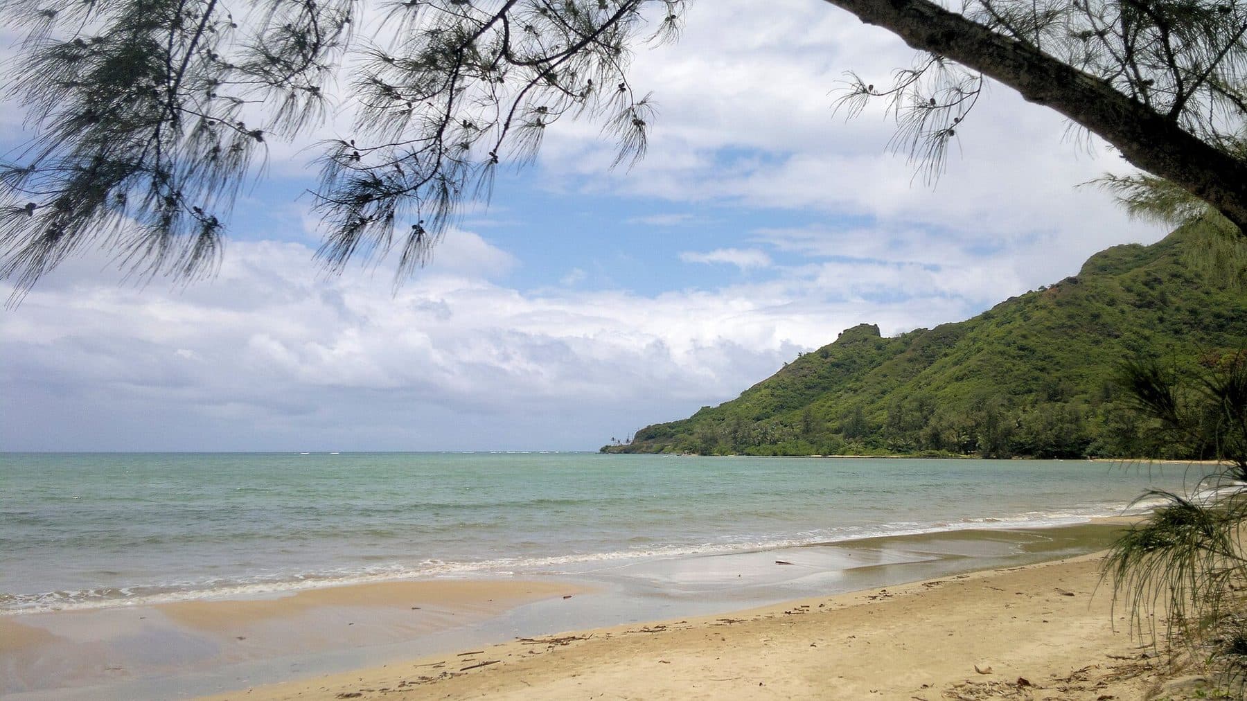 Kahana Bay on Oʻahu’s windward coast along Kamehameha Highway