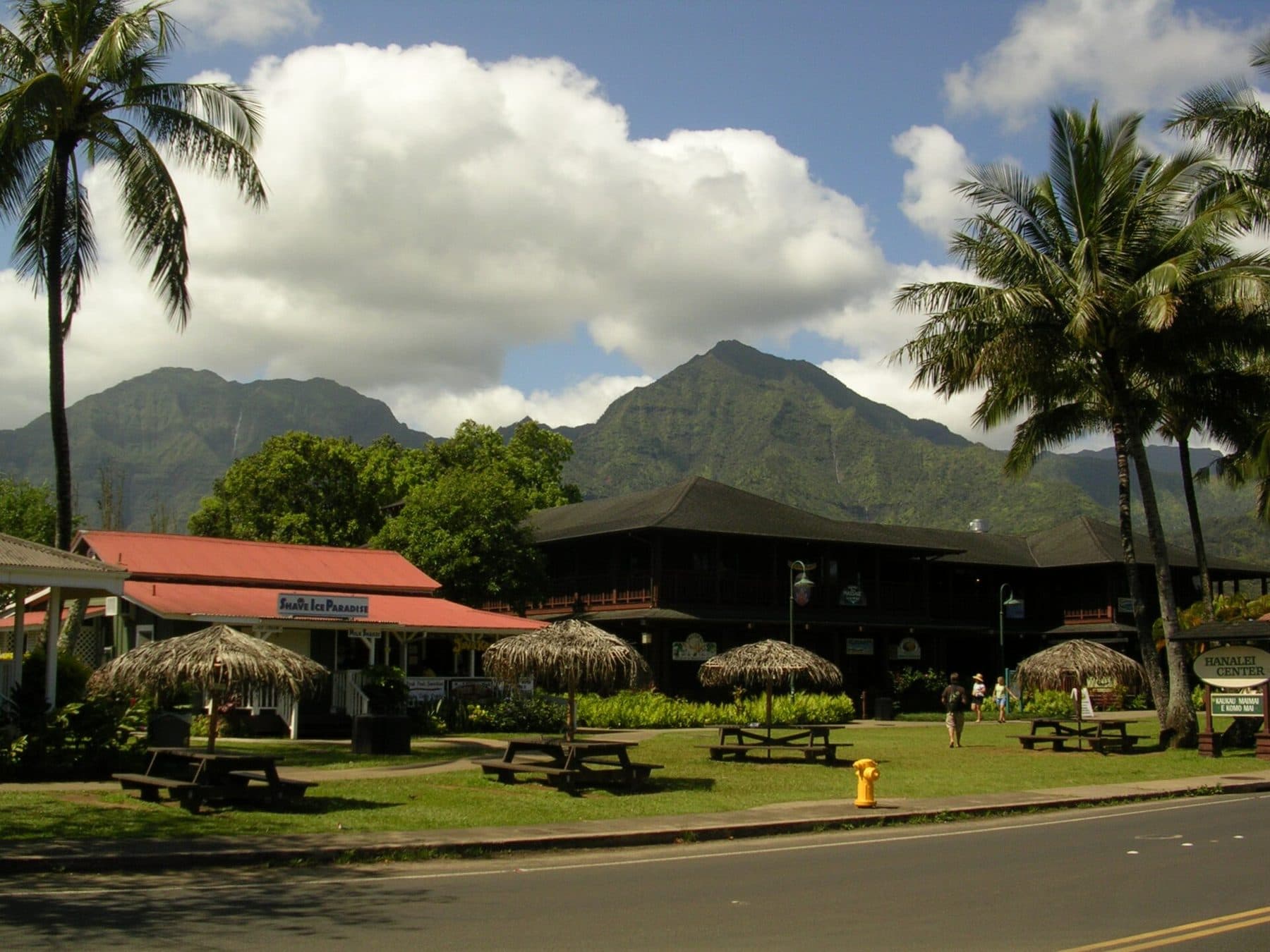 Hanalei town at the foot of Mount Namolokama on the North Shore