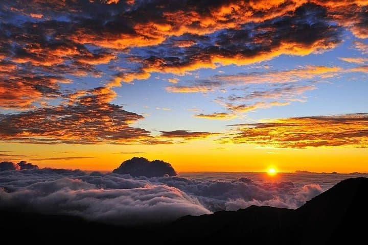 Haleakalā Sunrise Spectacular with Local Breakfast (tour photo)