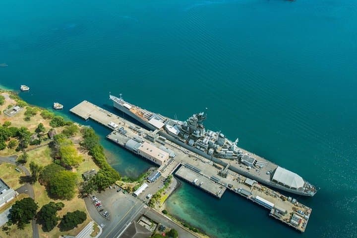 USS Arizona Memorial & Battleship Missouri Tour (tour photo)