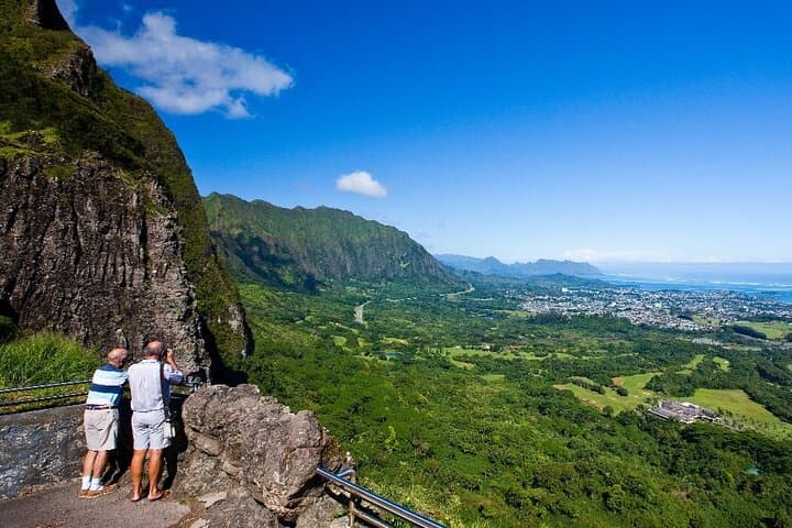 North Shore Beach Bus with Waimea Valley Waterfall (tour photo)